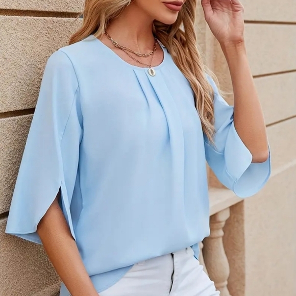 Elegant Blouse - Picture 1 of 4